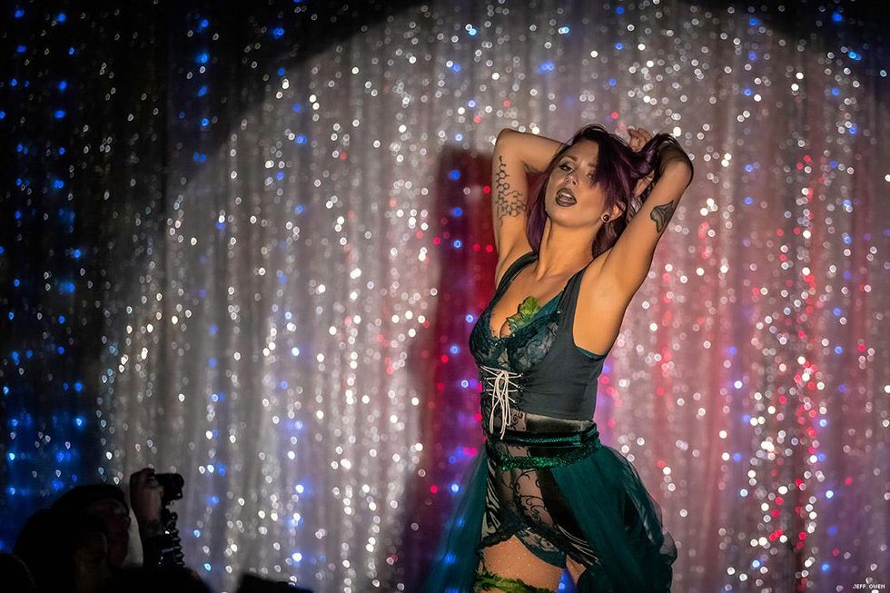 26-les-vixens-jeff-owen-2019