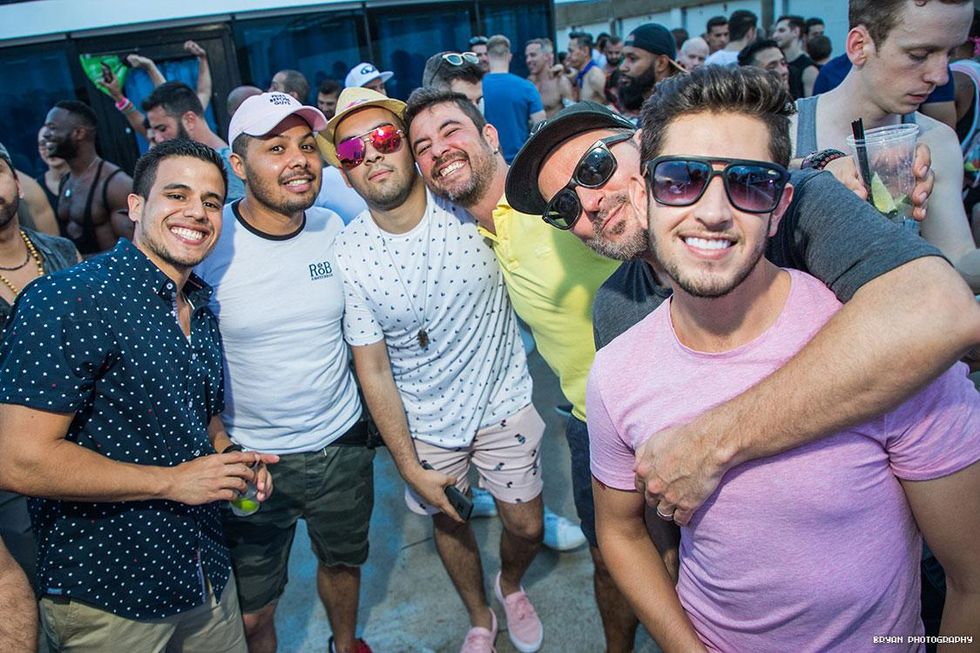 26-pride-luvboat-2018
