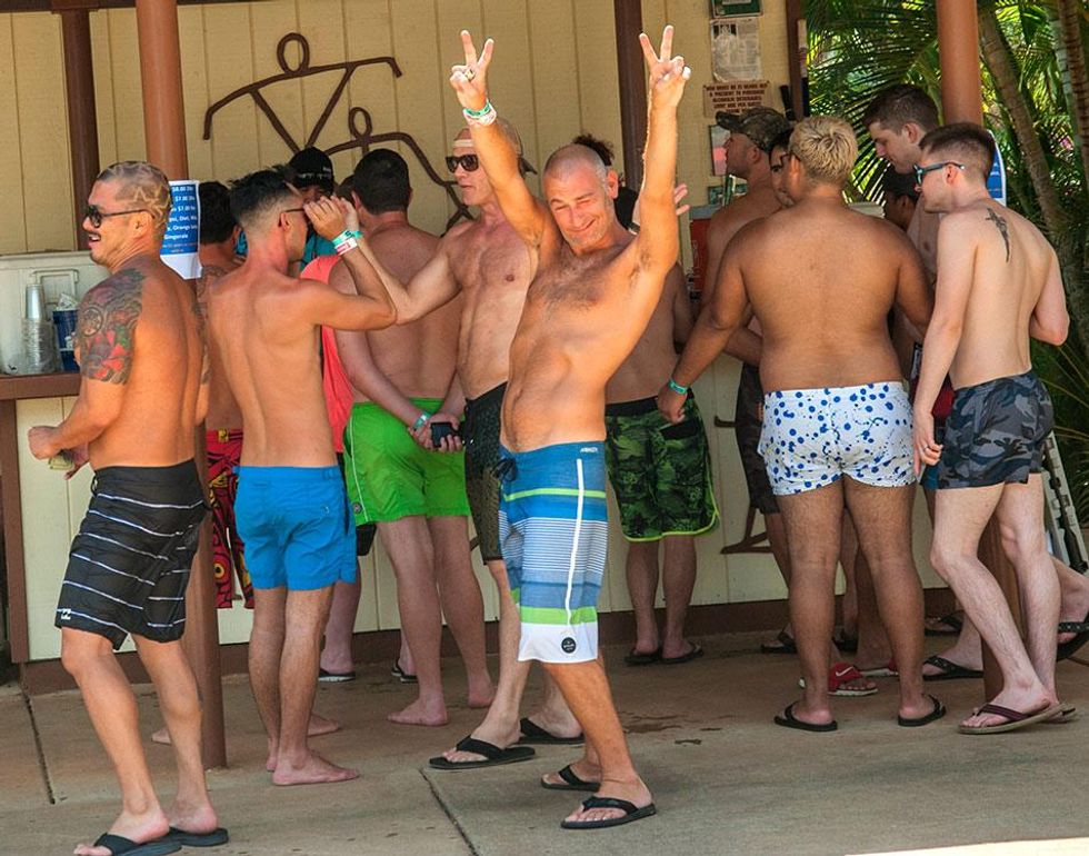 28hnlpridesplash2017-kbullock-53