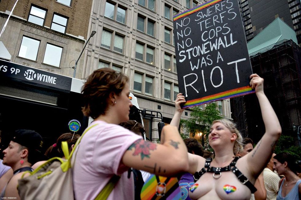 29-nyc-dyke-march-2019-loni-fredryx