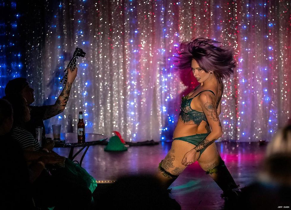 30-les-vixens-jeff-owen-2019