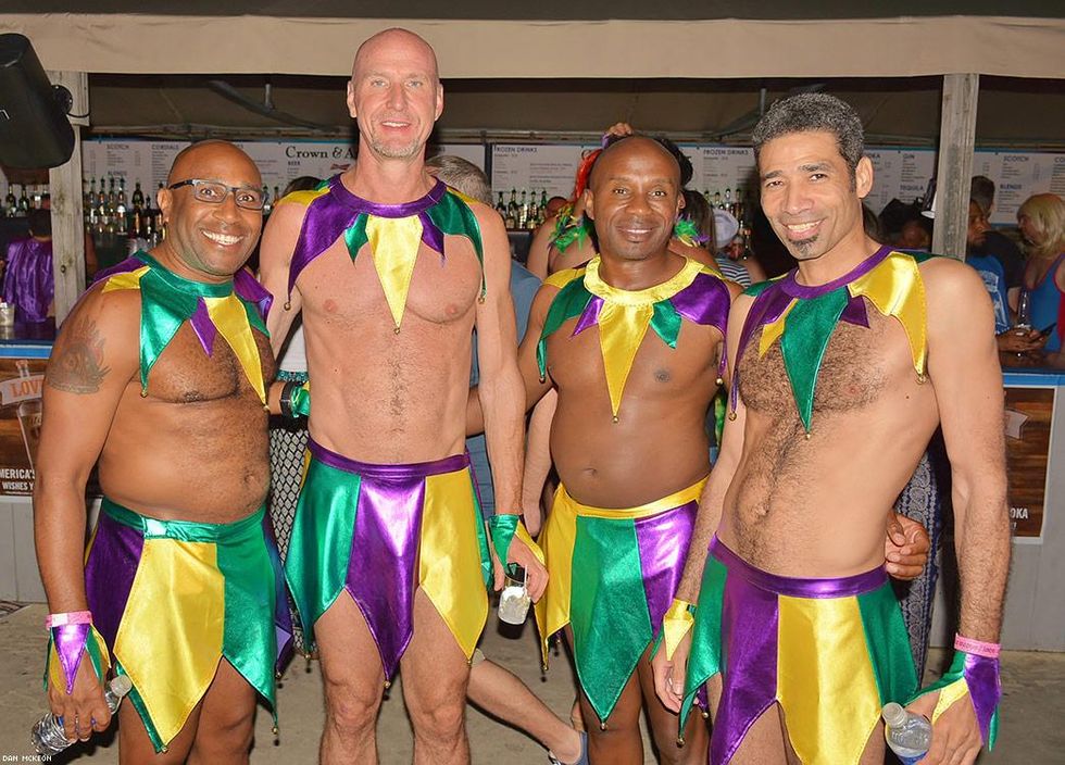 31-carnival-pool-party_dan-mckeon-12