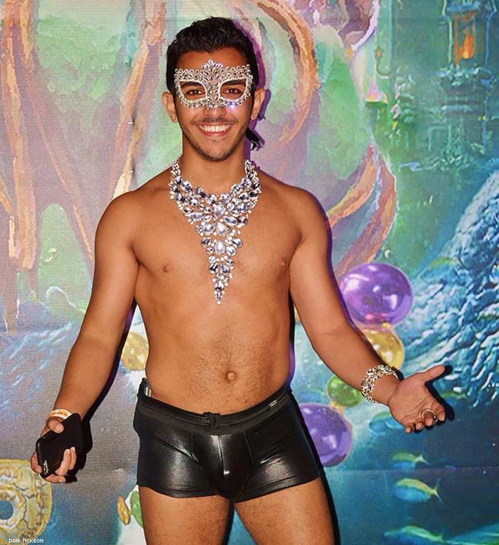 34-carnival-pool-party_dan-mckeon-2