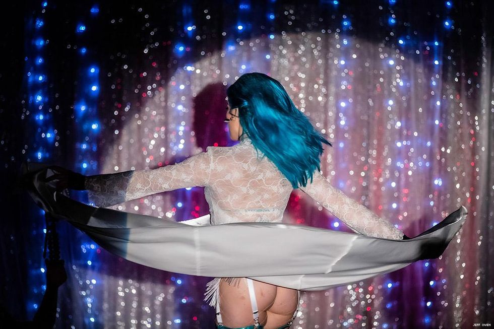 34-les-vixens-jeff-owen-2019