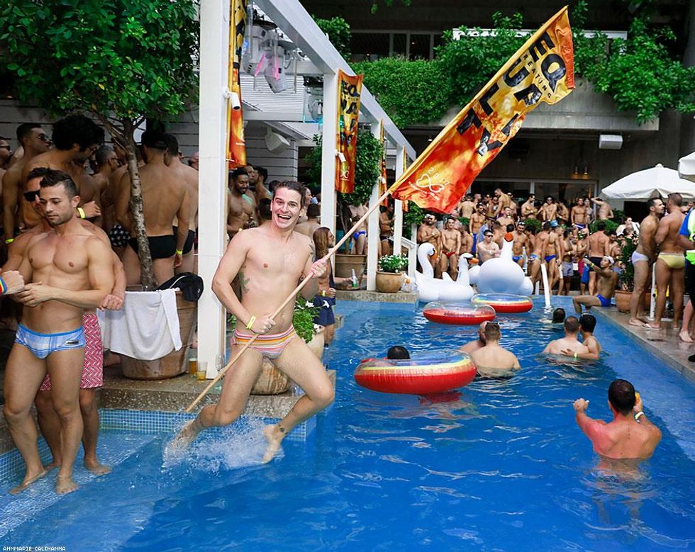 37-mardi-gras-pool-fair-australia
