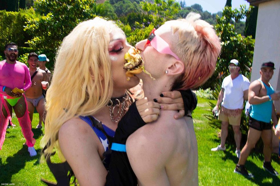 39-daddy-issues-pool-davide-laffe-2019