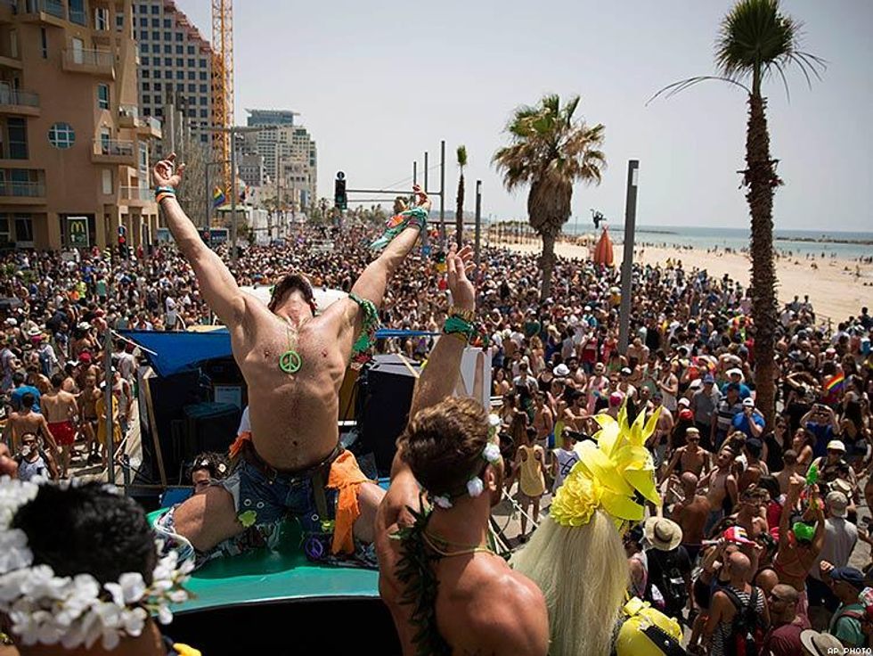 39 Images of Tel Aviv Celebrating Pride, Life