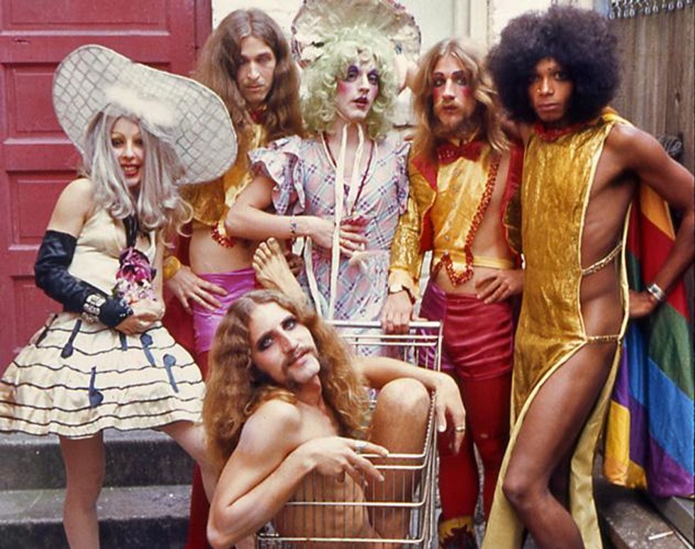 39cockettes-go-shopping