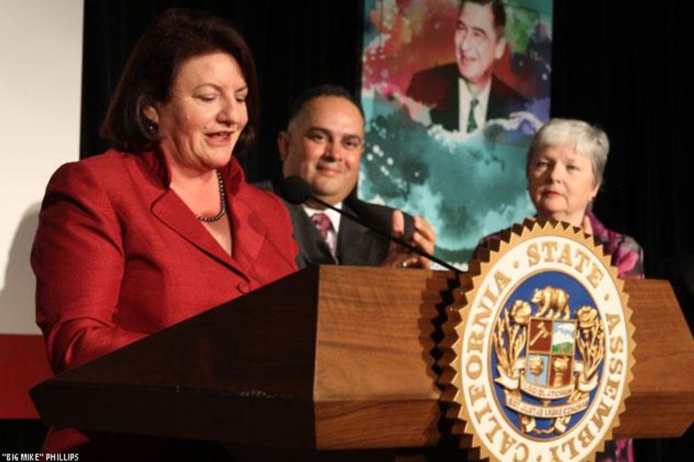 3atkinsx633_advocate