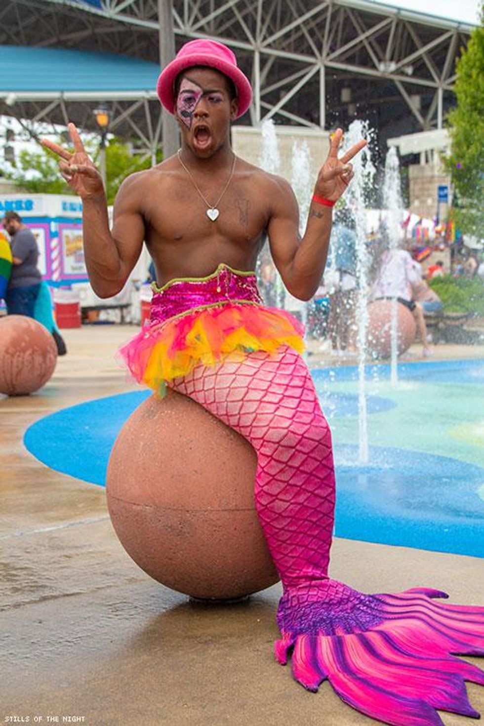 40-stills-of-the-night