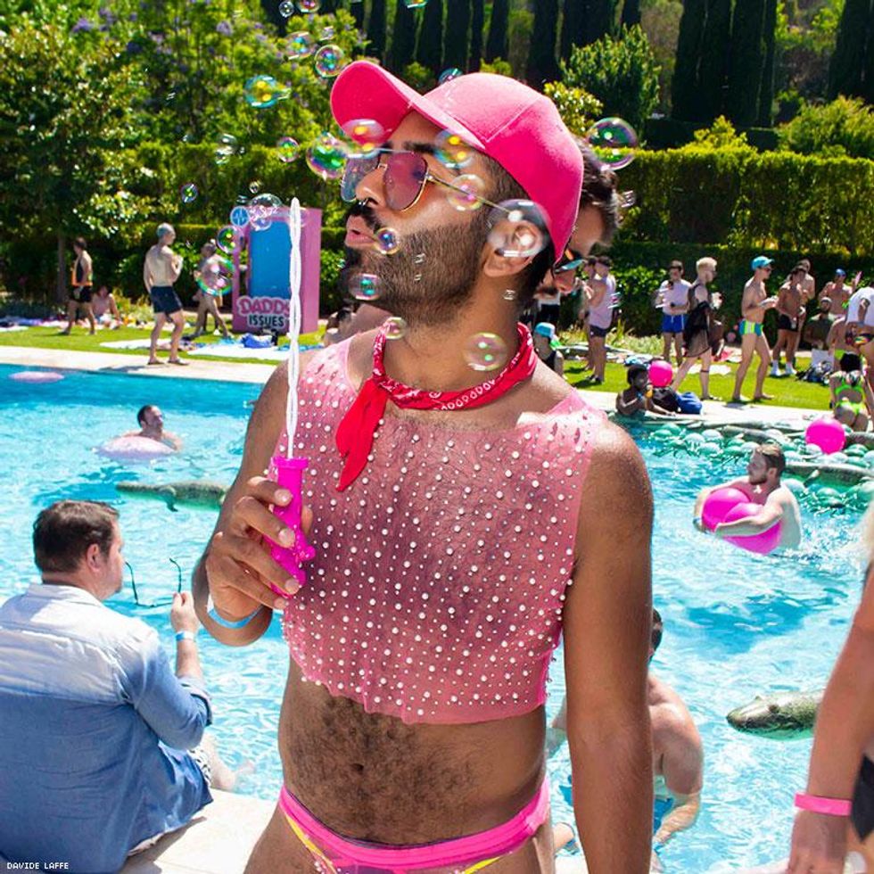 41-daddy-issues-pool-davide-laffe-2019