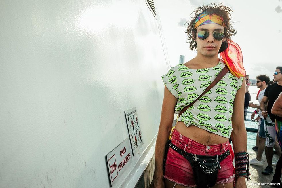 41-pride-luvboat-2018