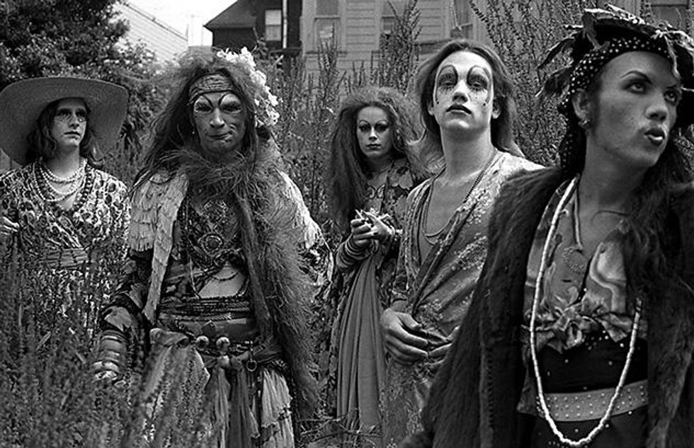 41cockettes-in-a-field-of-lavener