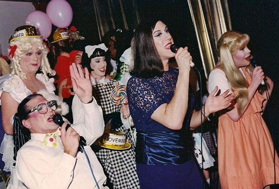 41performer_gina_sharon_gender