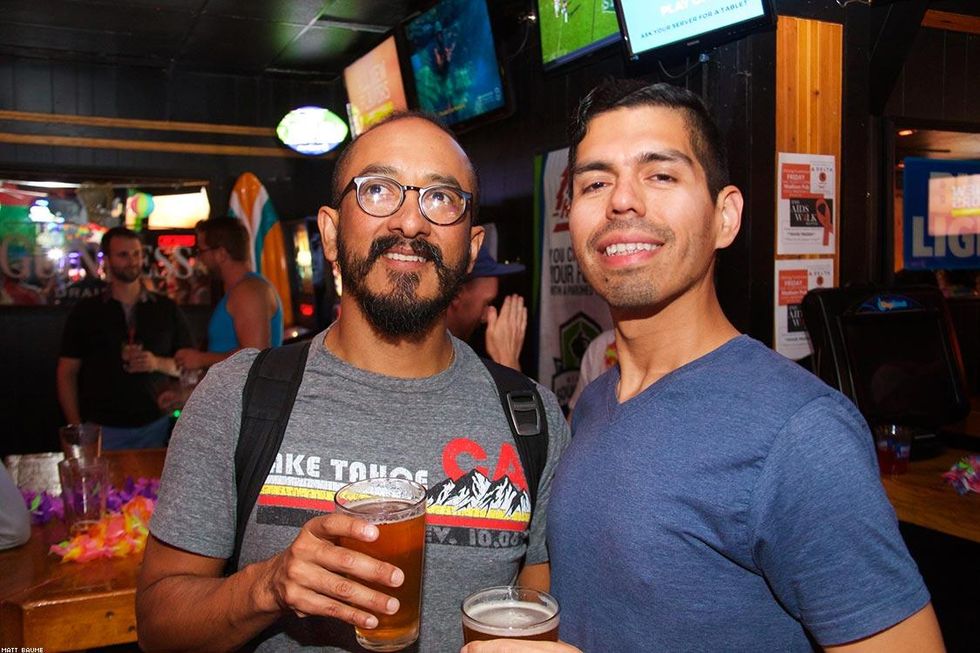 42-softball_fundraiser_luau-_matt_baume-2017_0