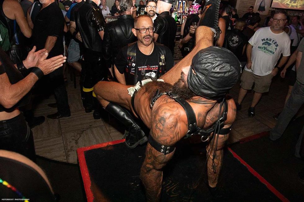 44-palm-springs-leather-pride-motorboot-2018