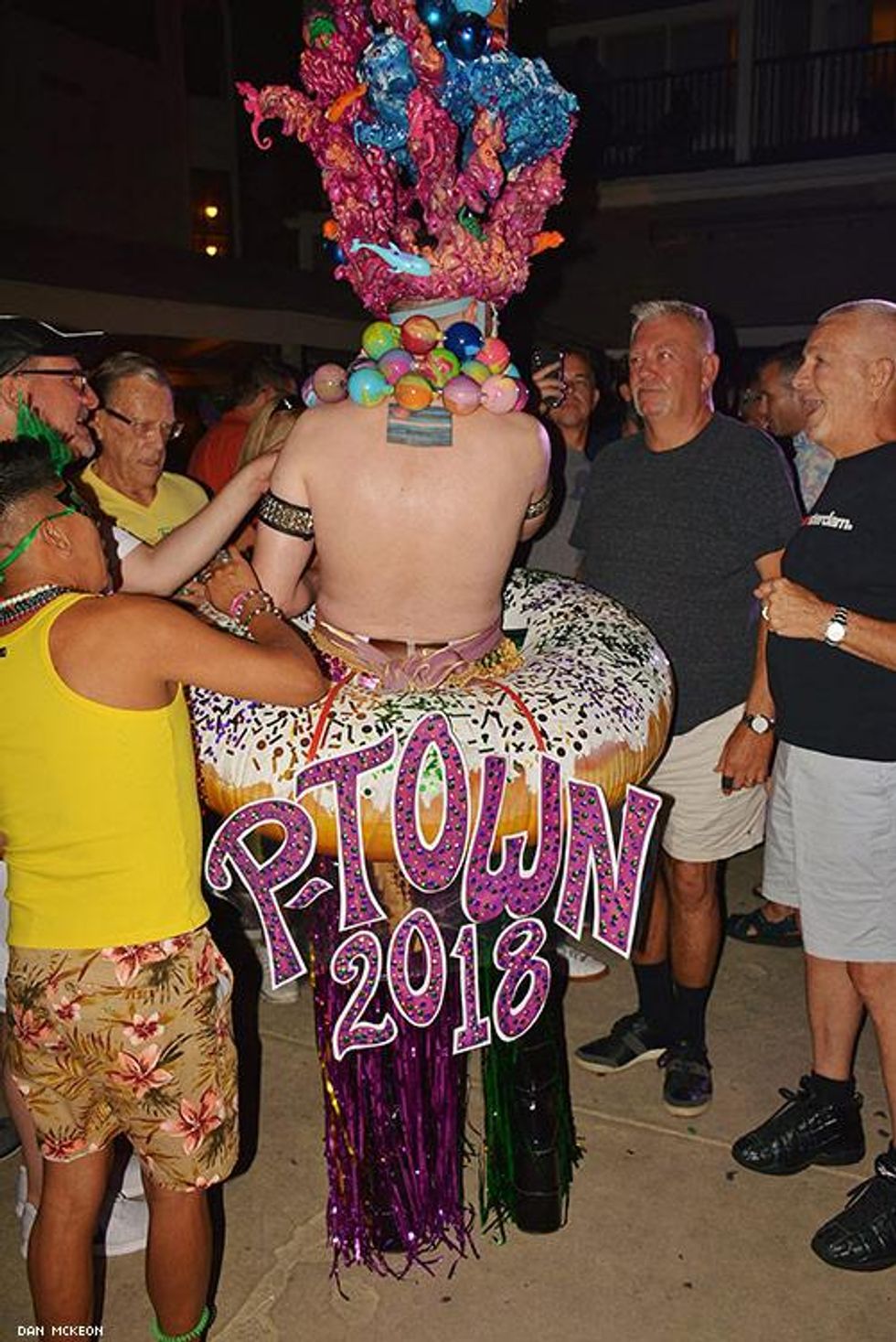 45-carnival-pool-party_dan-mckeon-10