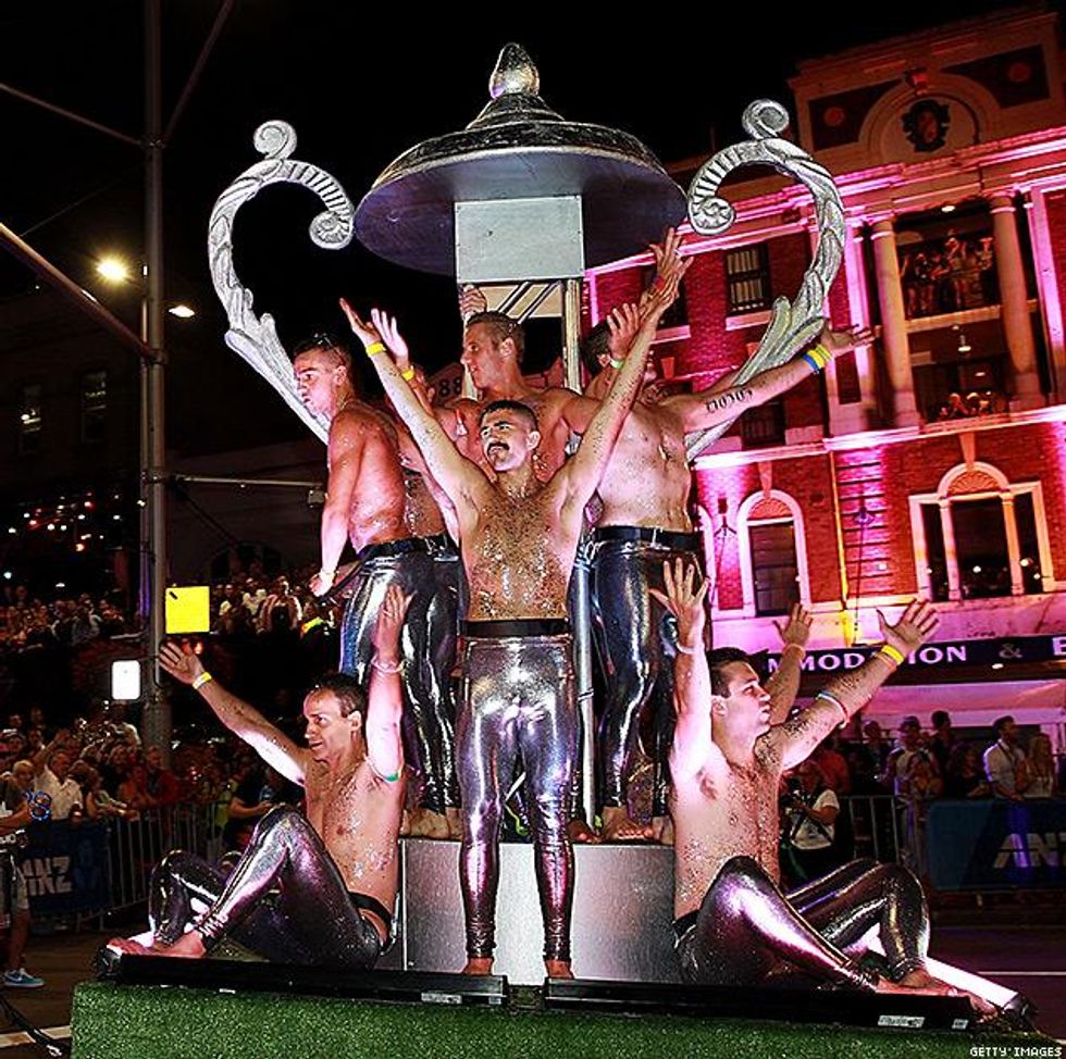 465464210trophyhusbandsx633_0