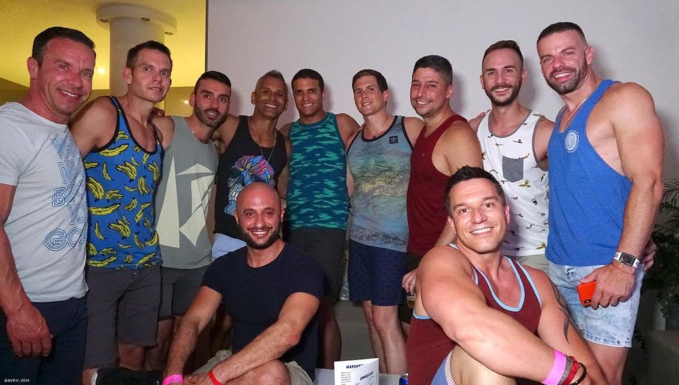 47-white-party-gaypv-2018