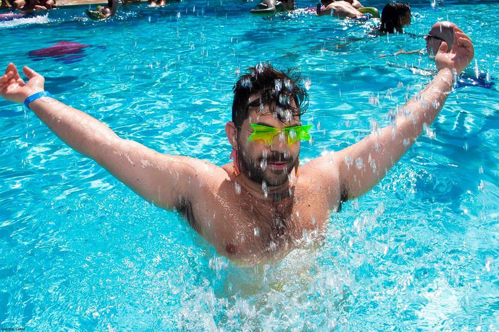 48-daddy-issues-pool-davide-laffe-2019