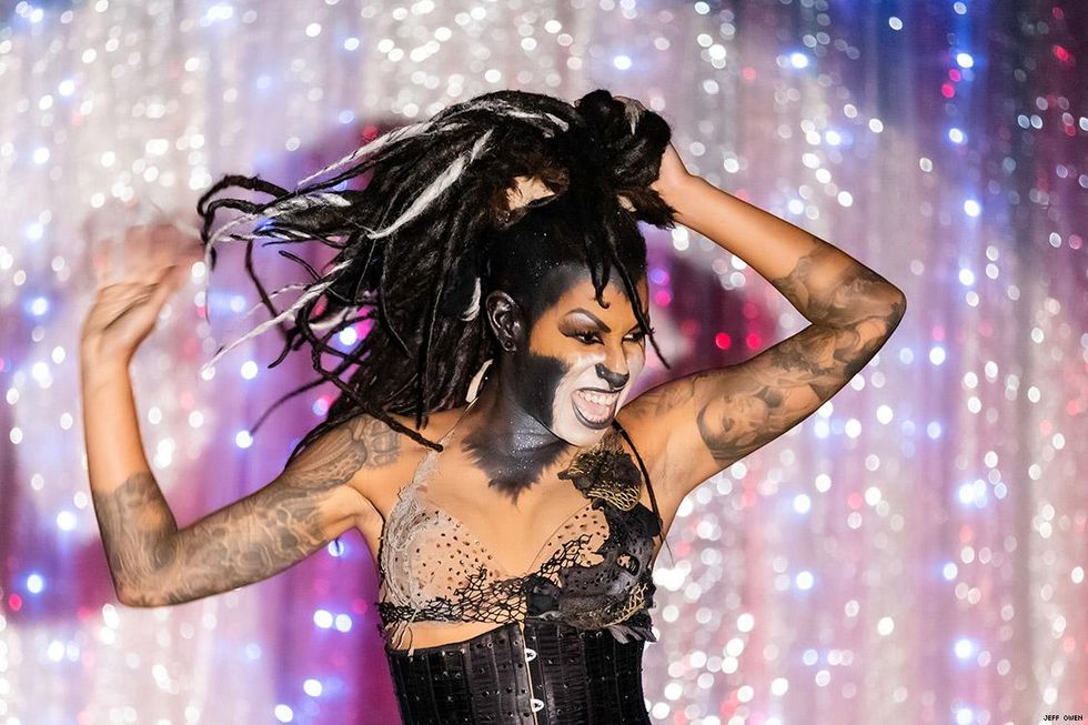 49-les-vixens-jeff-owen-2019