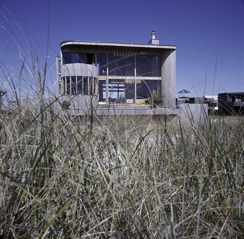 566-67 Driftwood Walk