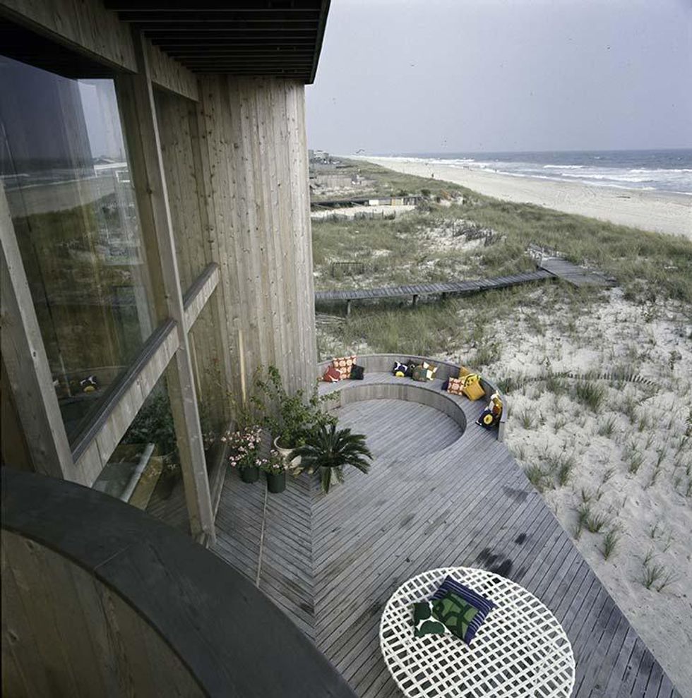 566-67 Driftwood Walk