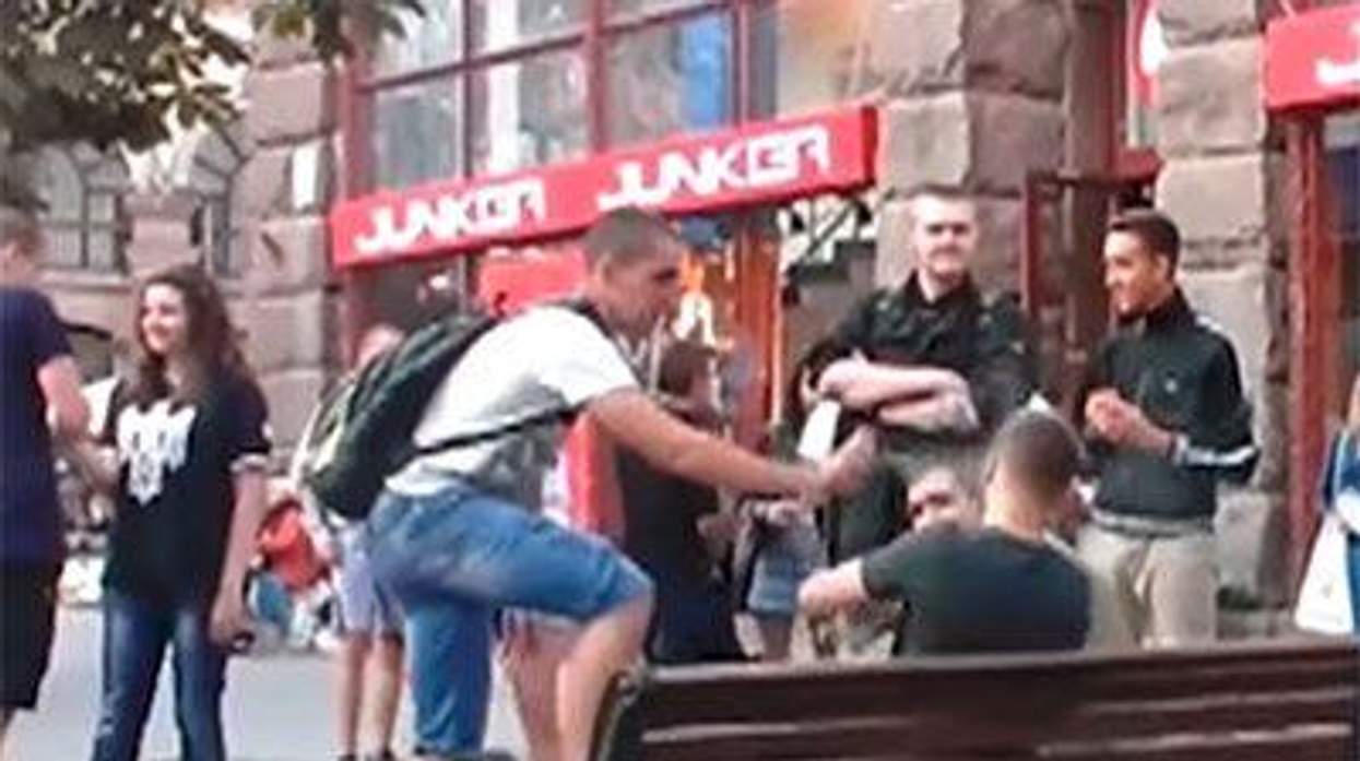 56t2yhur8vg5szm42nbwfilb05nb2nusx1mtgrvsuw4