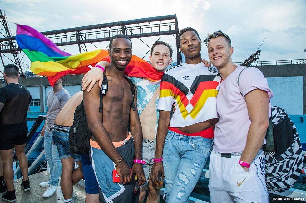 58-pride-luvboat-2018
