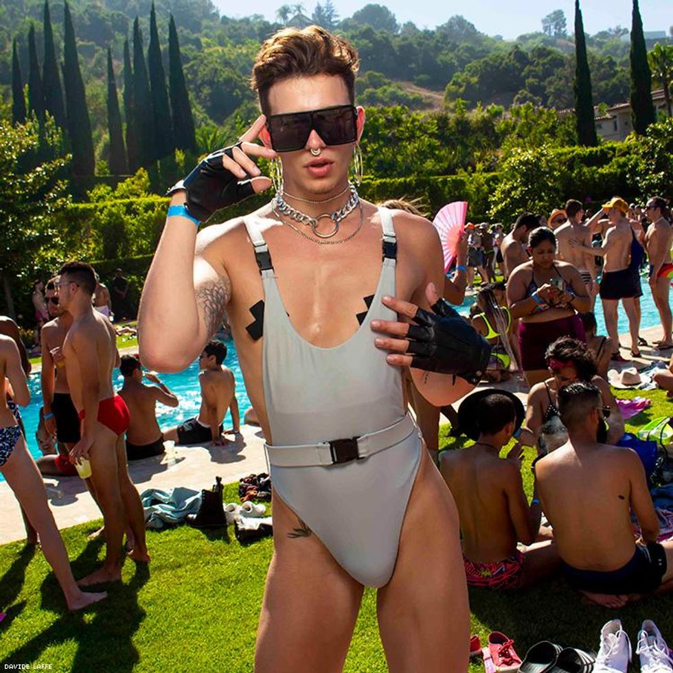 59-daddy-issues-pool-davide-laffe-2019