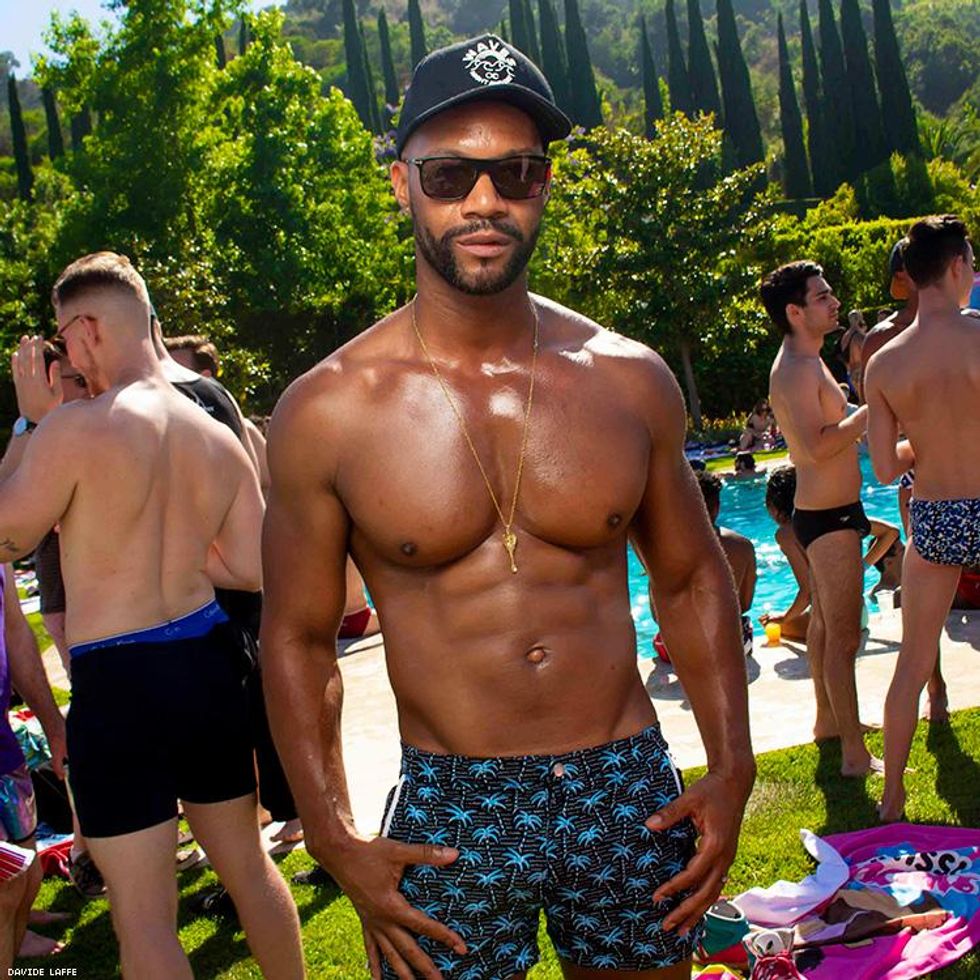 60-daddy-issues-pool-davide-laffe-2019