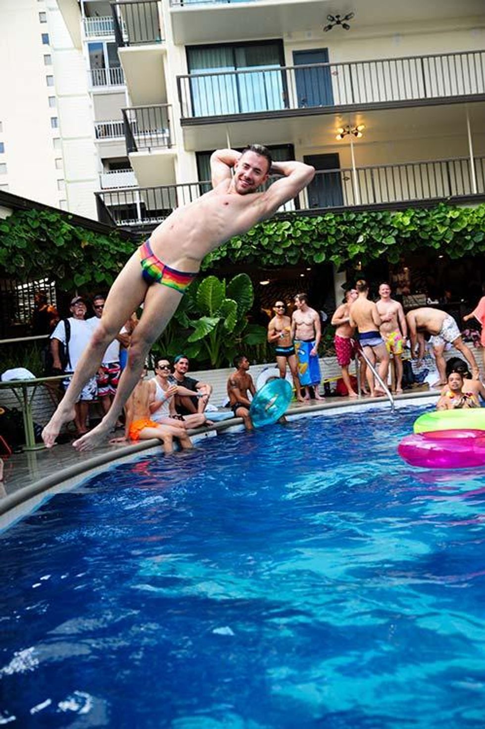 62-hnl_pride-pool_party-kelli_bullock-2017