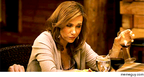 635515354412449697-185350631_mrw-someone-brings-up-politics-at-a-family-dinner-30425_0