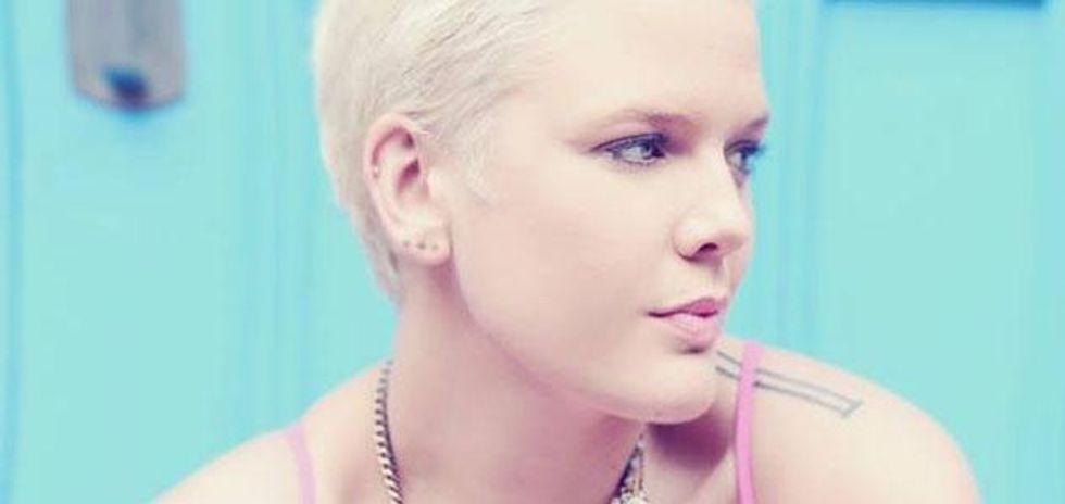 7-betty-who---heartbreak-dream