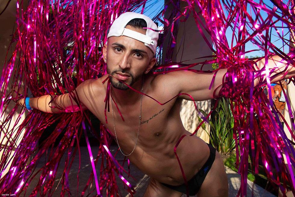 82-daddy-issues-pool-davide-laffe-2019