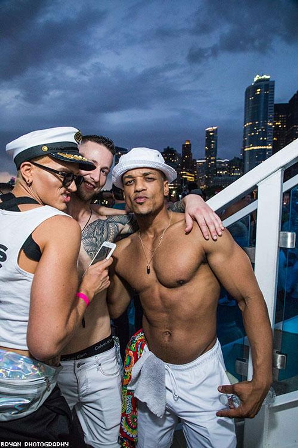 86-pride-luvboat-2018