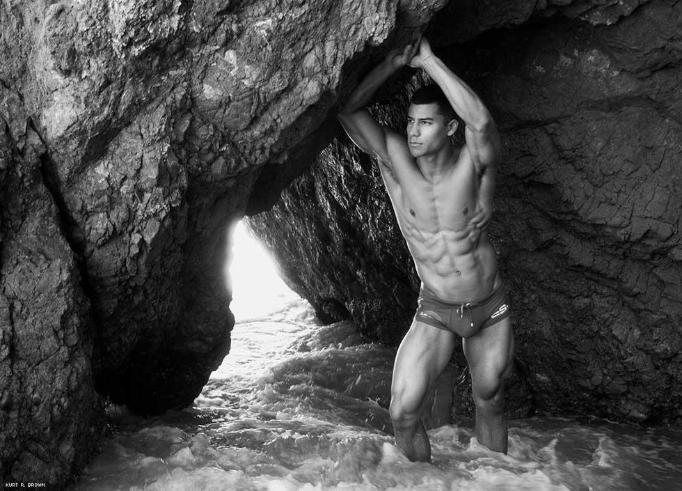 89ozzyvimg_2617_cr_horiz_bw_m