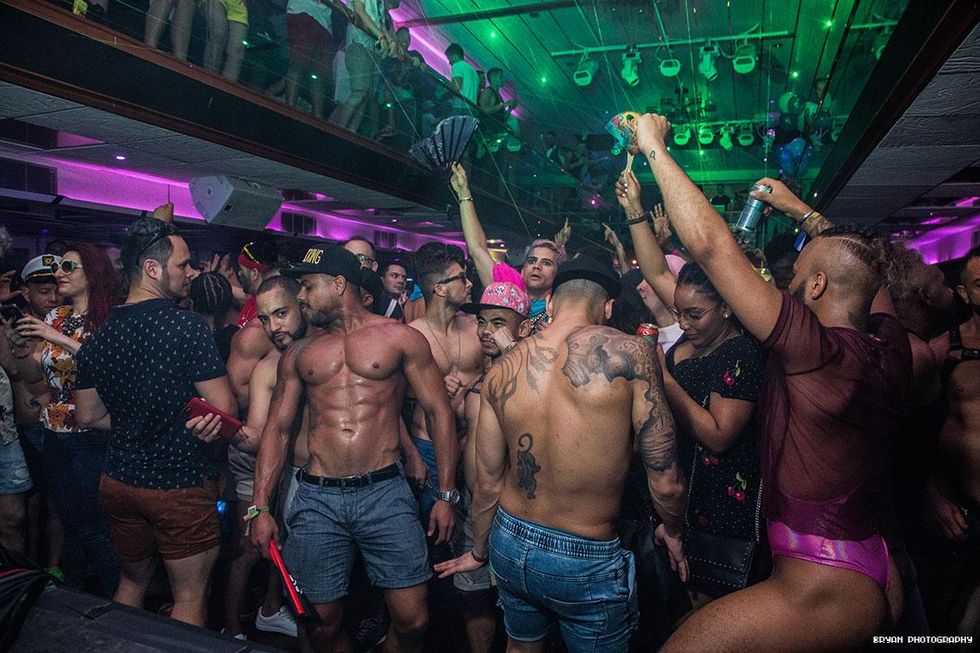 94-pride-luvboat-2018