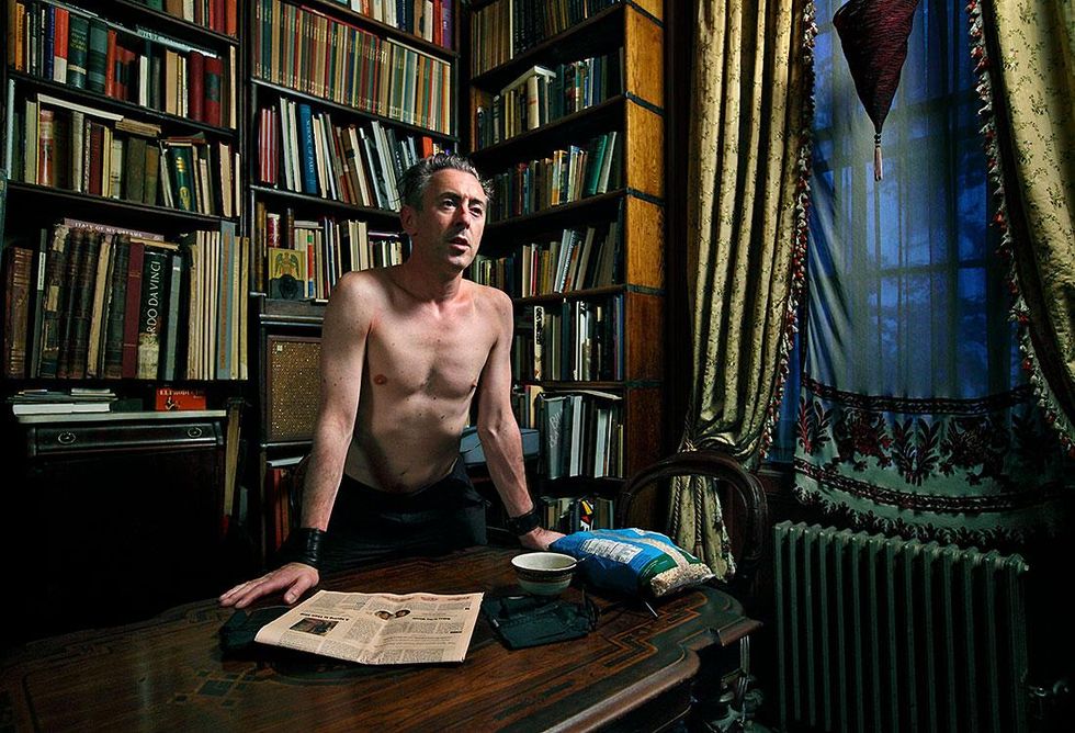 Above: Alan Cumming, New York City. Read more about Tom Atwood's book "Kings & Queens in Their Castles" below.