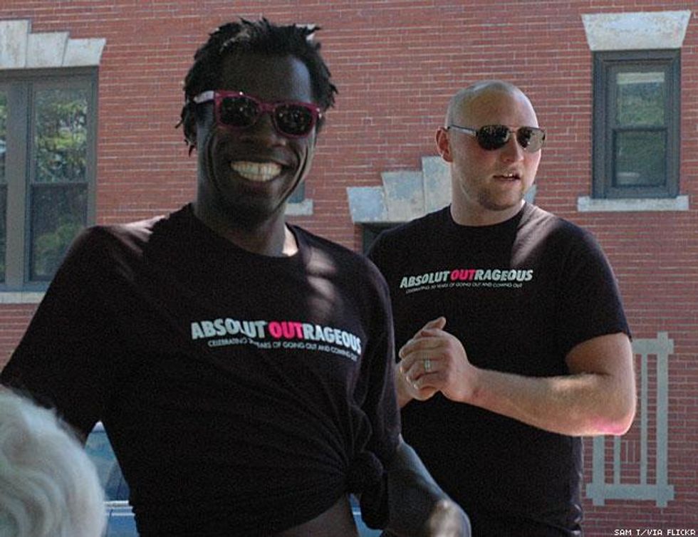 Absoluteoutrageousx633_0