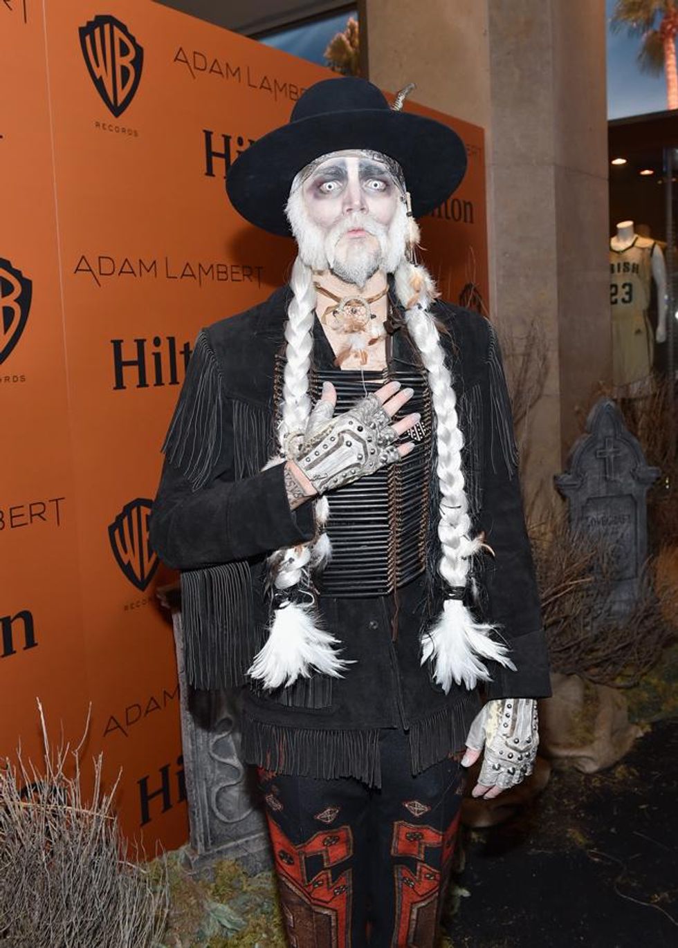 Adam-lambert-hilton-play-012