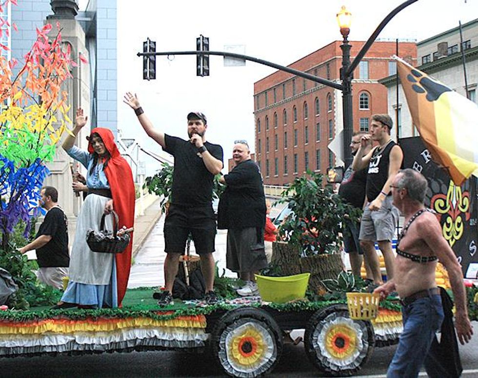 Advocate_pride2015_louisville-37