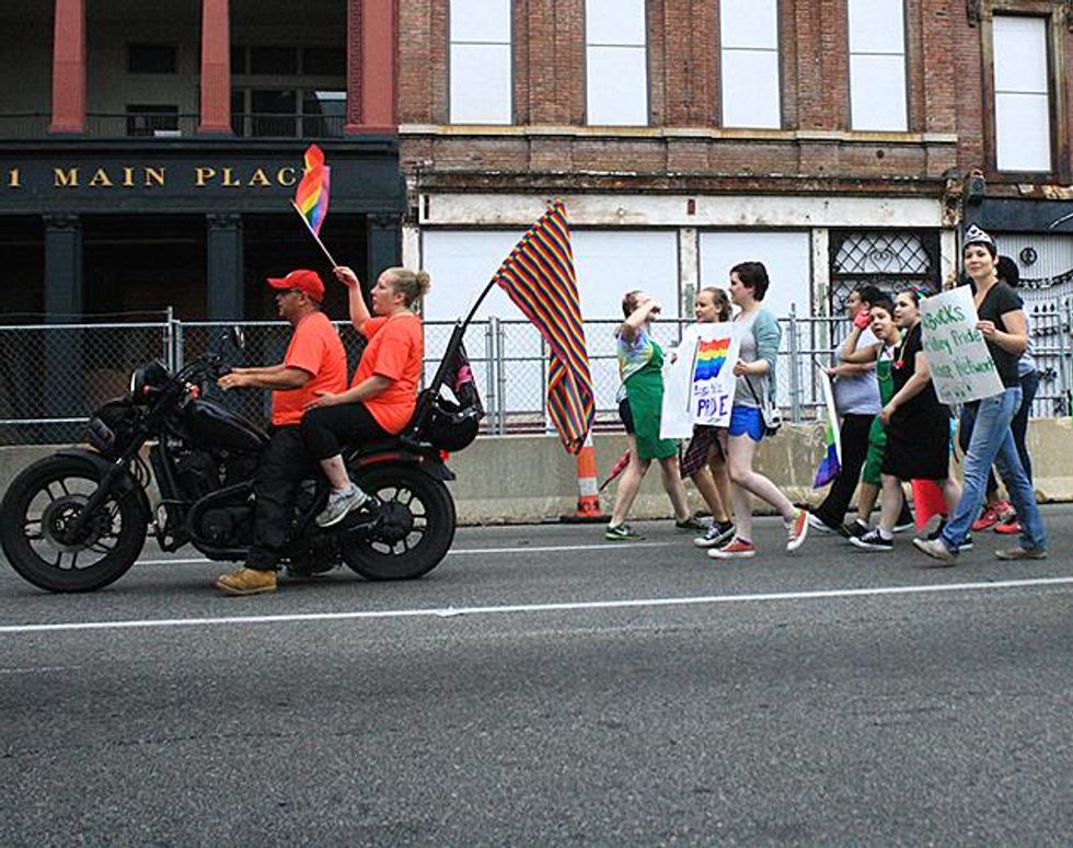 Advocate_pride2015_louisville-43