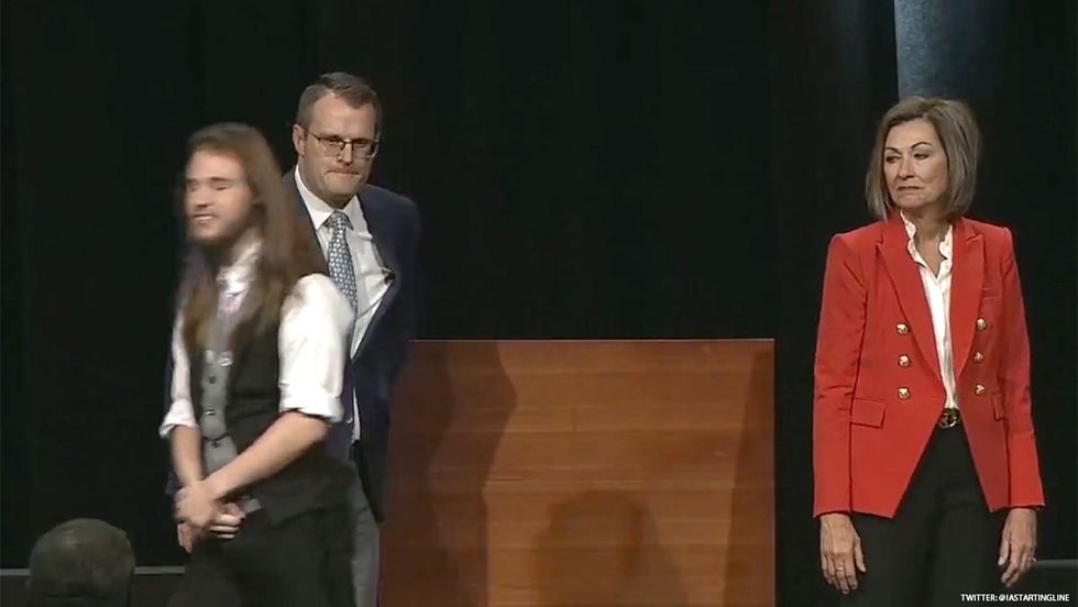 After Clementine Springsteen made her remarks and walked off stage, Reynolds glared at the transgender high school senior.