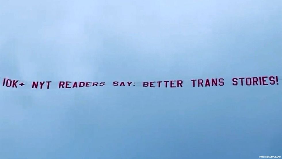Airplane banner
