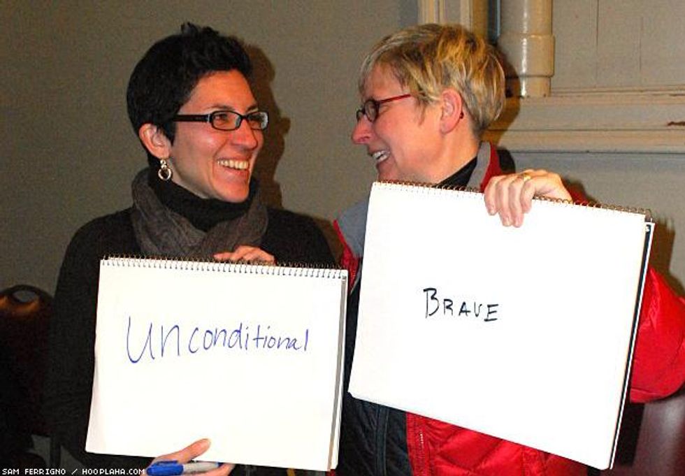 Allegra-robin-signsx633_0