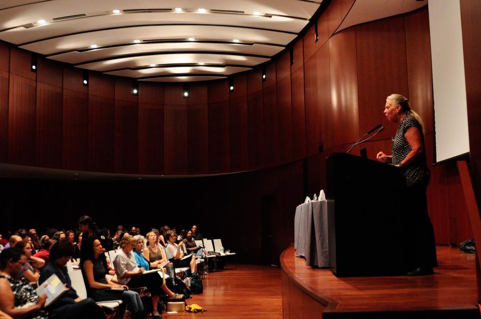 Amber_at_barnard_qej_2011_by_syd_london_hires-7050