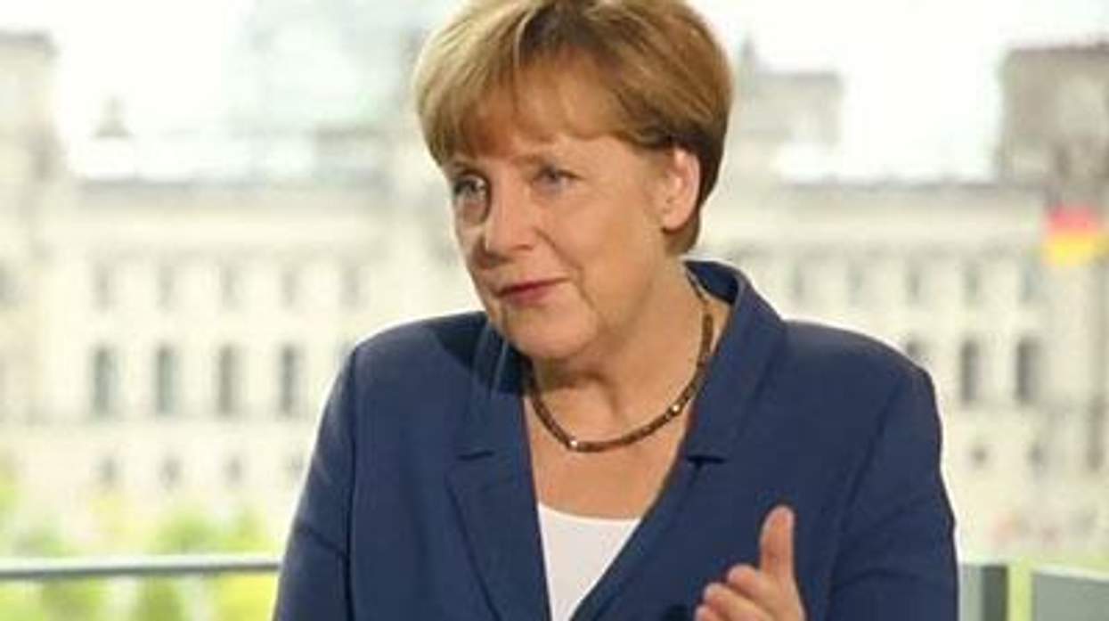 Angela-merkel-lefloid-x400