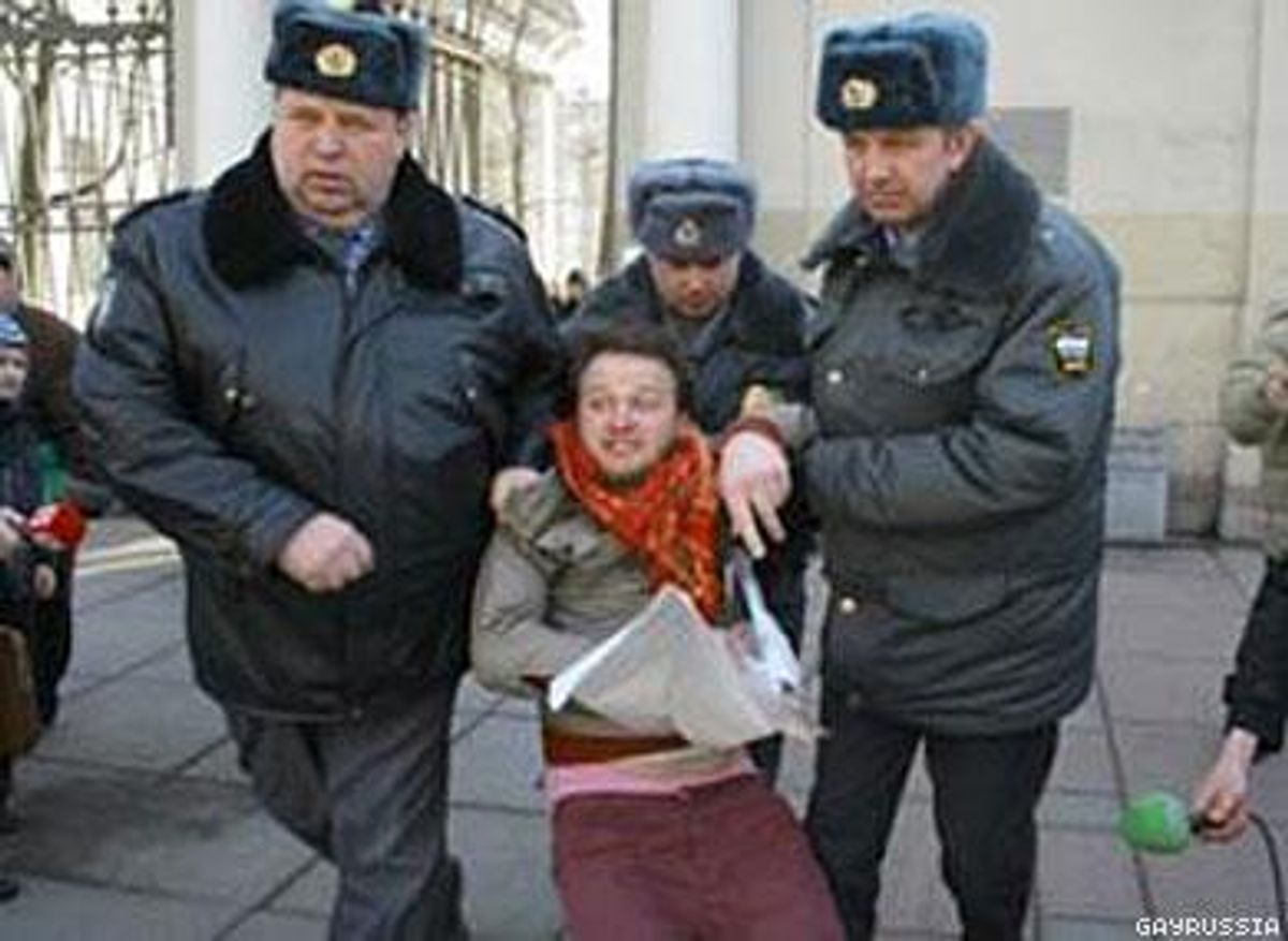 Arrest_ofalexei_kiselyov_in_st_petersburg_april_5_2012x390