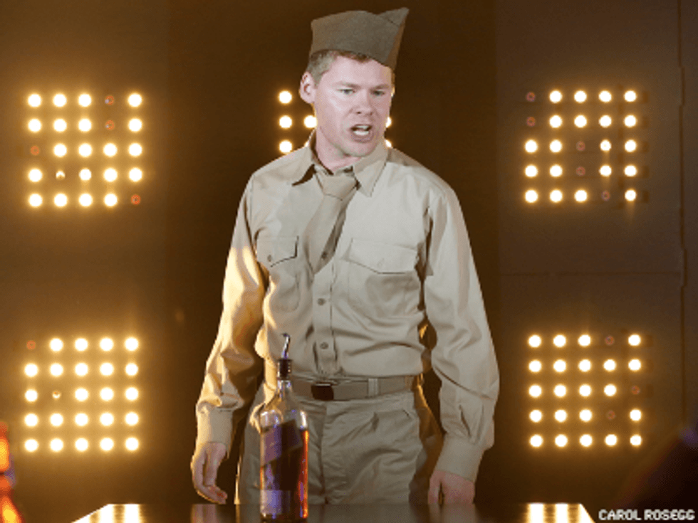 Atomic_carolroseggx400